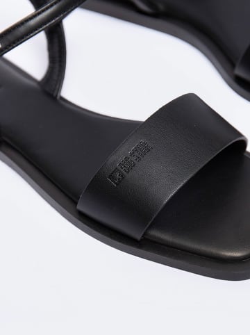 BIG STAR Sandały w kolorze czarnym