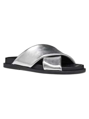 Geox Leren slippers "Adelash" zilverkleurig