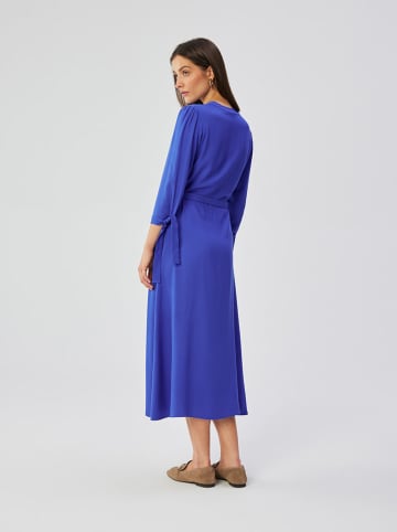 Stylove Sukienka w kolorze niebieskim