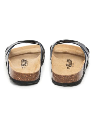 billowy Skórzane klapki w kolorze czarnym