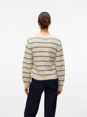 Vero Moda Sweter w kolorze kremowym