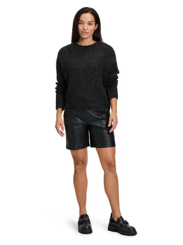 CARTOON Pullover in Schwarz