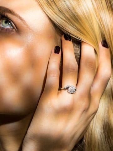 DIAMOND & CO Witgouden ring "Je dis Oui!" met diamanten