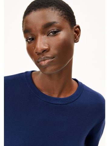 armedangels Sukienka dzianinowa "Rosanniaas" w kolorze granatowym