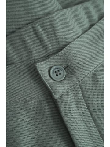 COLOURS & SONS Szorty w kolorze zielonym
