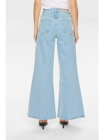NÜMPH Jeans - Wide leg - in Hellblau