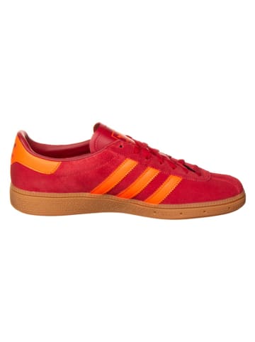 adidas Skórzane sneakersy "Muenchen" w kolorze czerwonym