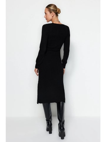 trendyol Strickkleid in Schwarz