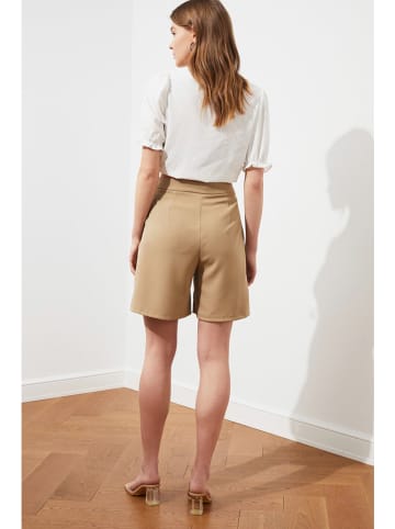 trendyol Bermudas in Beige