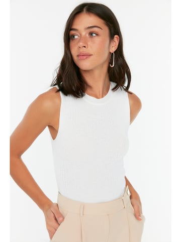 trendyol Top w kolorze białym