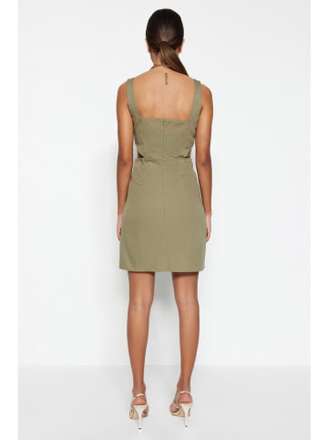 trendyol Sukienka w kolorze oliwkowym