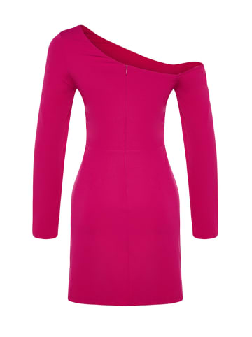 trendyol Kleid in Pink
