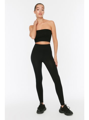 trendyol Leggings in Schwarz