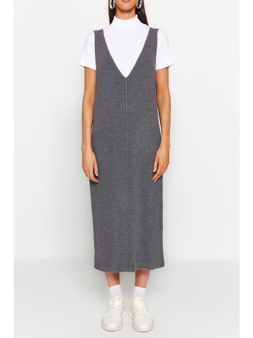 trendyol Strickkleid in Grau