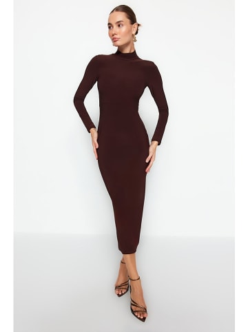 trendyol Kleid in Braun