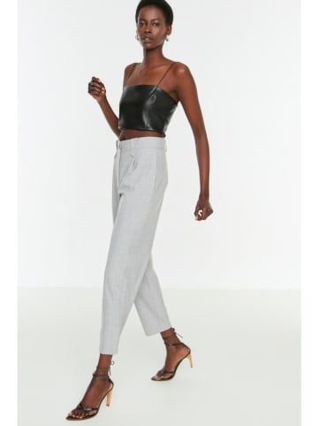 trendyol Hose in Grau