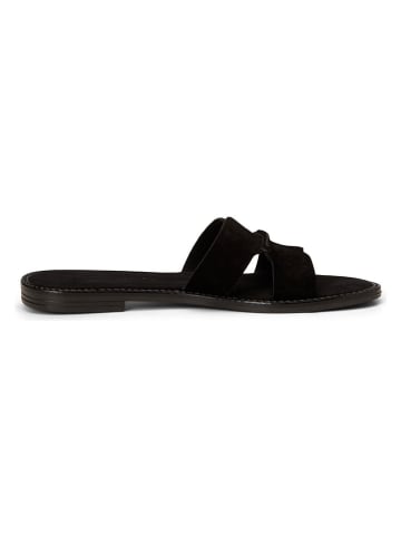 Marc O'Polo Shoes Skórzane klapki w kolorze czarnym