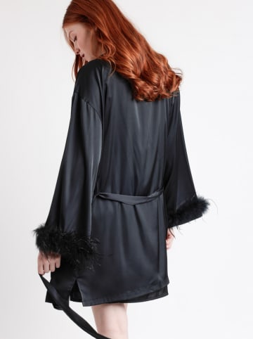 admas Kimono w kolorze czarnym