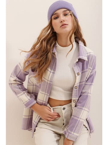 trendyol Bluse in Lila/ Weiß