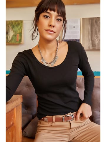 Olalook Bluse in Schwarz