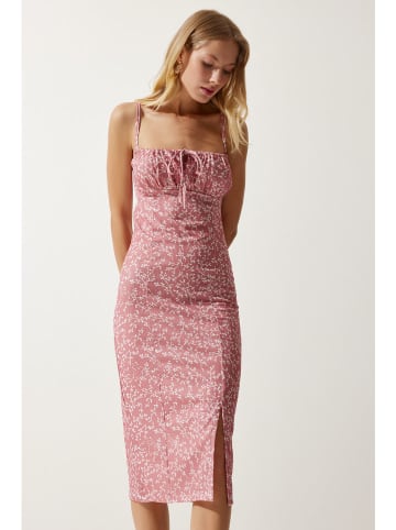 Happiness Istanbul Sukienka w kolorze jasnoróżowo-białym