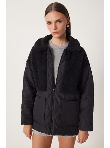 Happiness Istanbul Steppjacke in Schwarz
