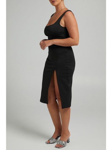 trendyol Kleid in Schwarz