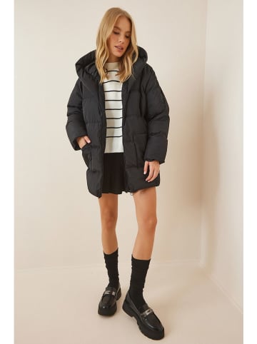 Happiness Istanbul Płaszcz pikowany w kolorze czarnym