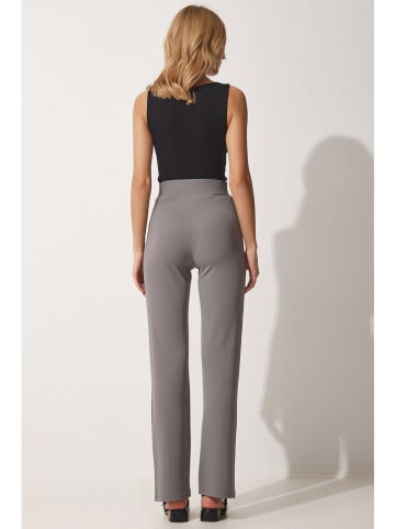 Happiness Istanbul Hose in Grau