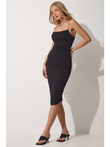 Happiness Istanbul Sukienka w kolorze czarnym