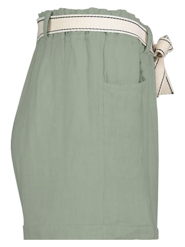 Eight2Nine Shorts in Mint