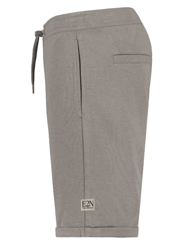 Eight2Nine Shorts in Hellbraun