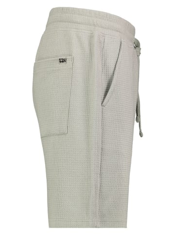 Eight2Nine Sweatshorts in Hellgrün