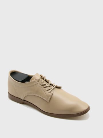 Bellucci Schnürschuhe in Beige