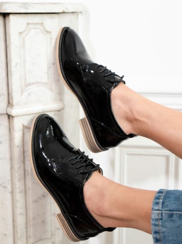 Bellucci Schnürschuhe in Schwarz