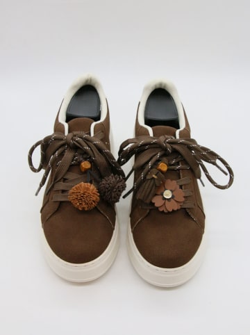 Bellucci Sneakers in Braun