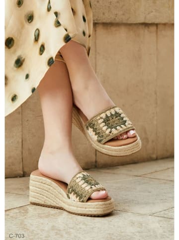 Bellucci Klapki w kolorze zielonym