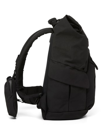 PinqPonq Rucksack "Kross" in Schwarz - (B)32 x (H)44 x (T)22 cm