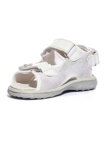 Primigi Sandalen in Weiß