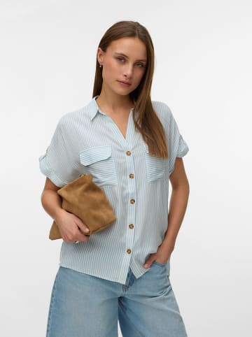 Vero Moda Bluzka w kolorze błękitnym