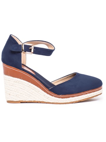 Foreverfolie Sandały w kolorze granatowym na koturnie