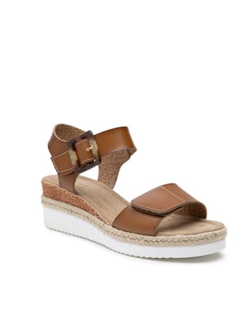 Foreverfolie Sandały w kolorze jasnobrązowym na koturnie