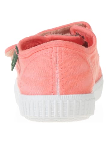 El Naturalista Sneakers in Rosa