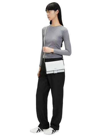 Liebeskind Berlin Leder-Umhängetasche "Crossbody S" in Weiß - (B)24 x (H)15 x (T)5 cm