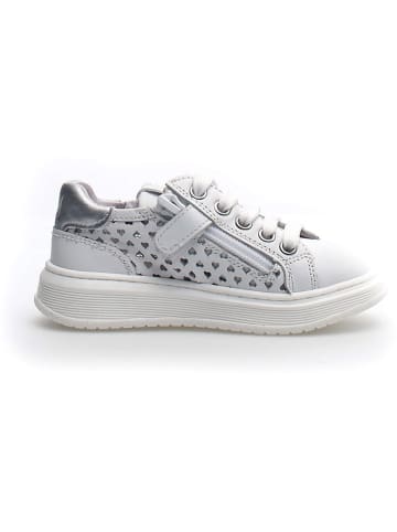 Naturino Skórzane sneakersy "Taula Zip" w kolorze białym