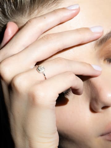 ATELIER DU DIAMANT Złoty pierścionek "Solitaire Regina" z diamentami