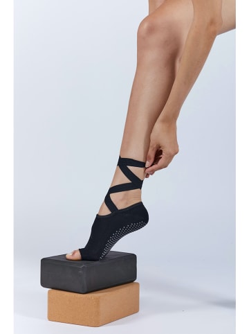 Onamaste Skarpety w kolorze czarnym do jogi