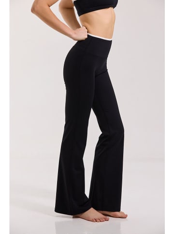 Onamaste Trainingsleggings "Flair Yska" in Schwarz