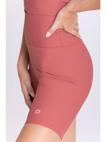 Onamaste Trainingsshorts in Koralle