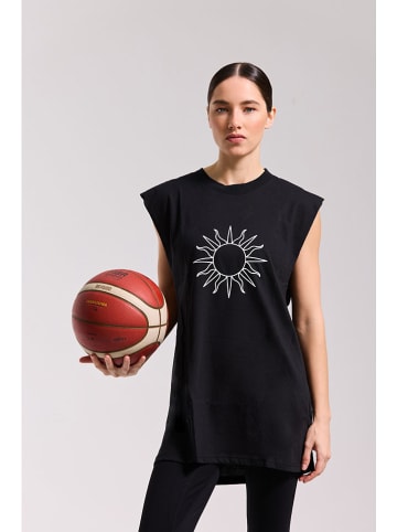 Onamaste Sukienka sportowa "Olivia" w kolorze czarnym